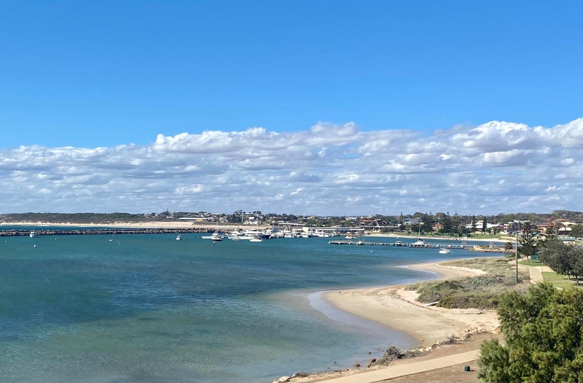 Port Denison Beach Resort Buitenkant foto