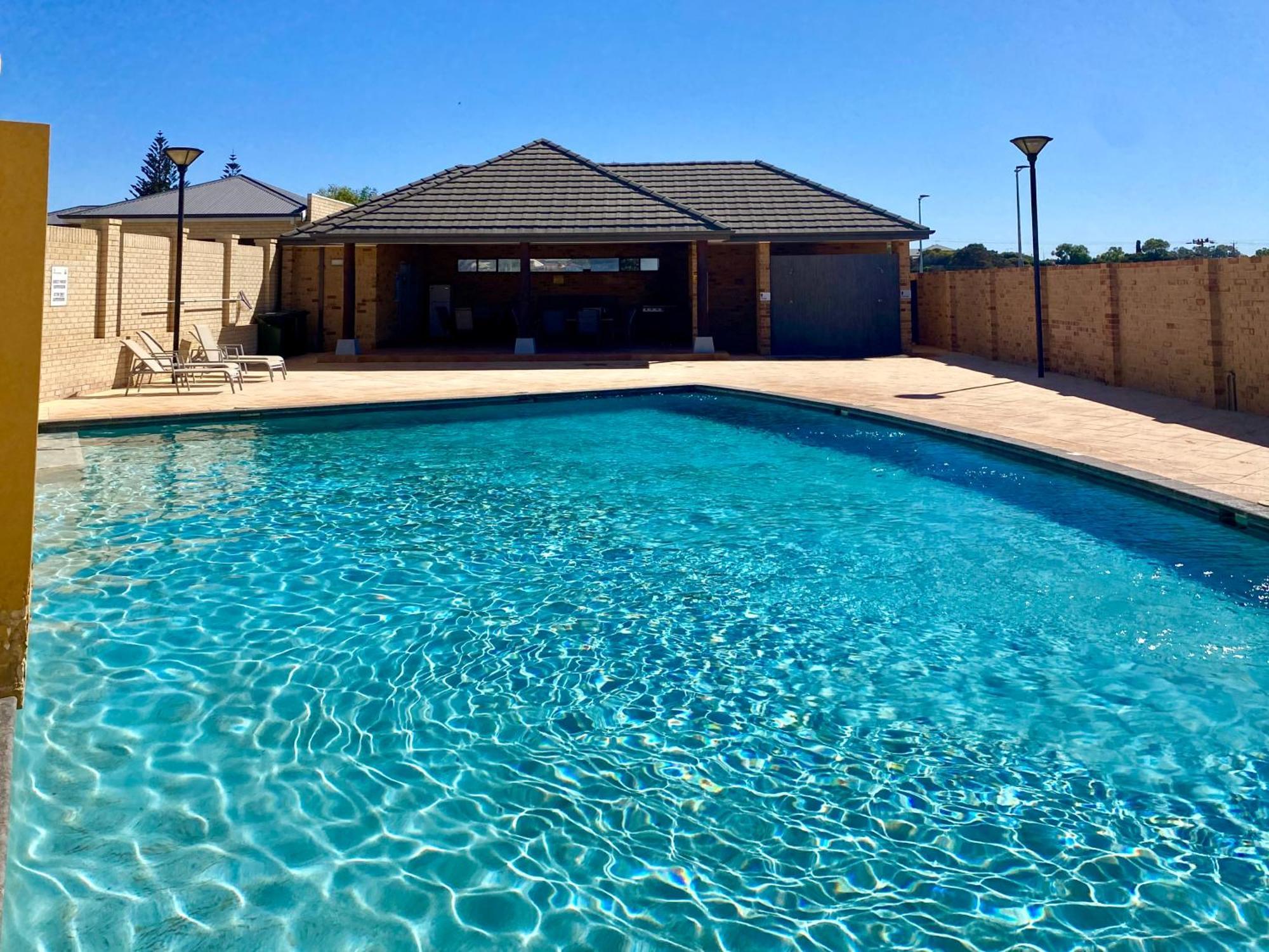 Port Denison Beach Resort Buitenkant foto