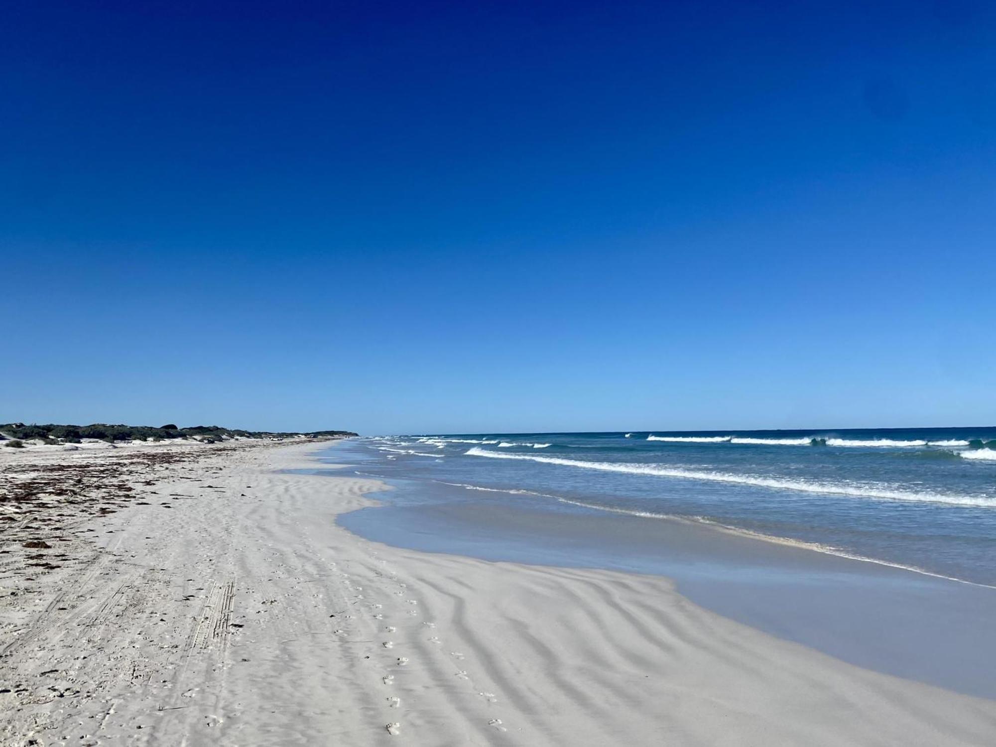 Port Denison Beach Resort Buitenkant foto