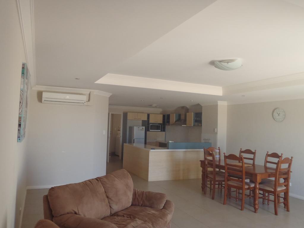 Port Denison Beach Resort Kamer foto